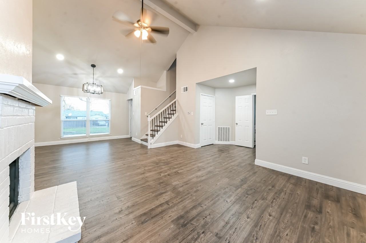 2023 Godiva St - Photo 4 of 15