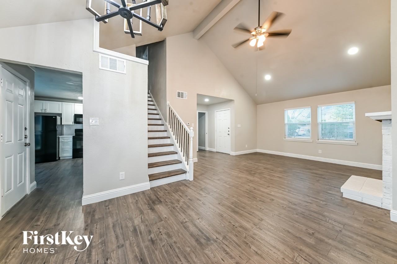 2023 Godiva St - Photo 5 of 15