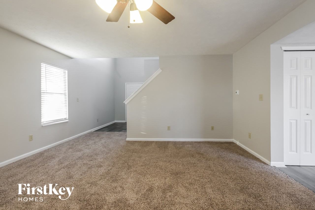 6243 Glen Flint Ct - Photo 4 of 15