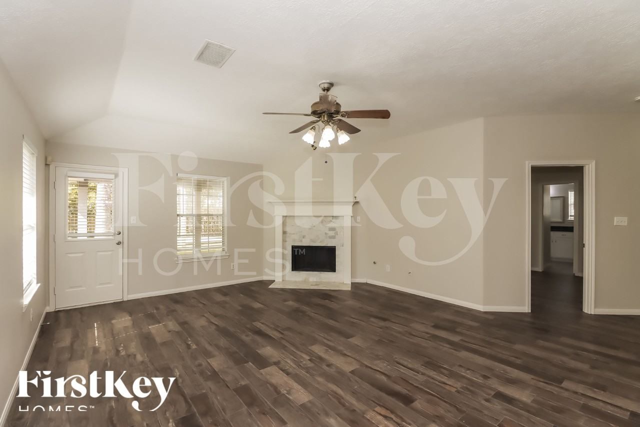 16114 Speyburn Ct - Photo 3 of 18