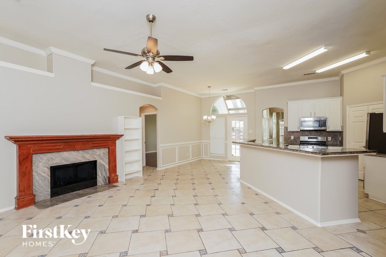 10002 Elm Meadow Trl - Photo 4 of 15