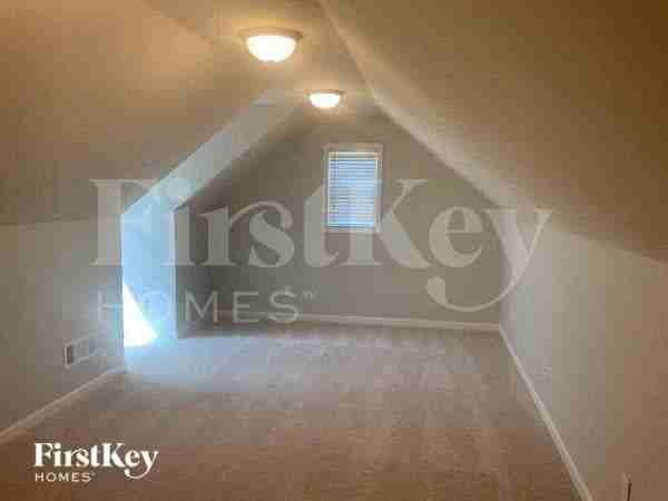 1045 Ruddy Duck Dr - Photo 4 of 11