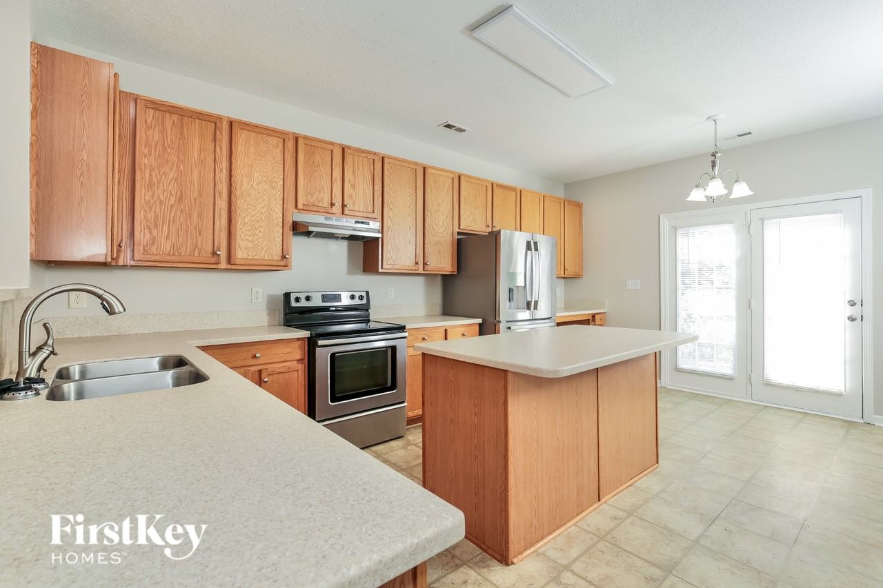 5611 David Christian Pl - Photo 7 of 16