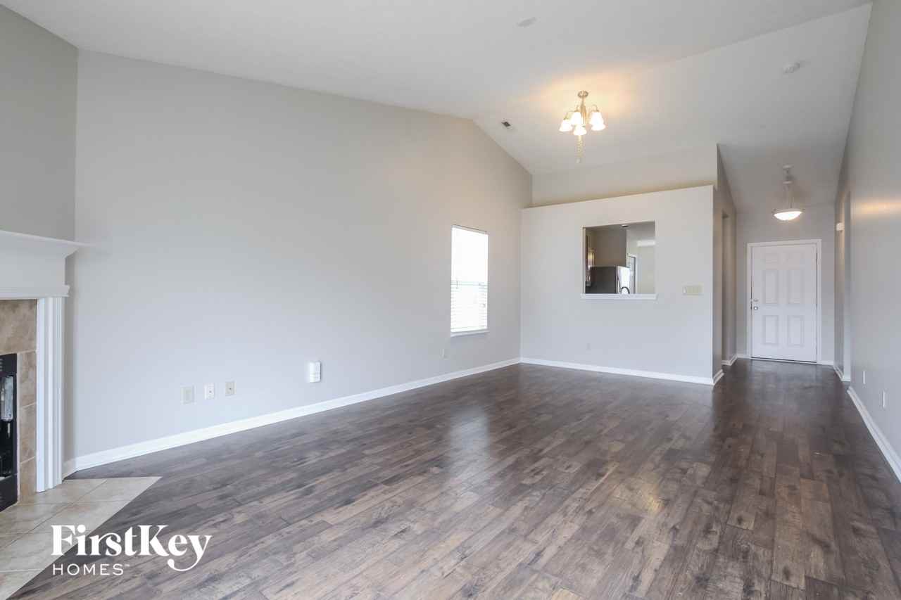 1470 Bluestem Dr - Photo 3 of 15