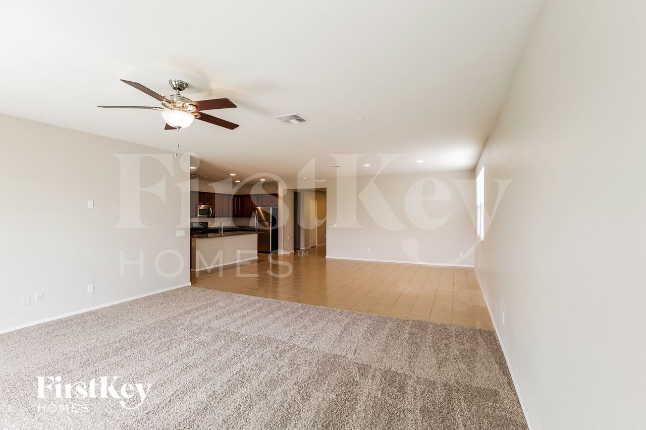 18333 W Onyx Ave - Photo 7 of 16