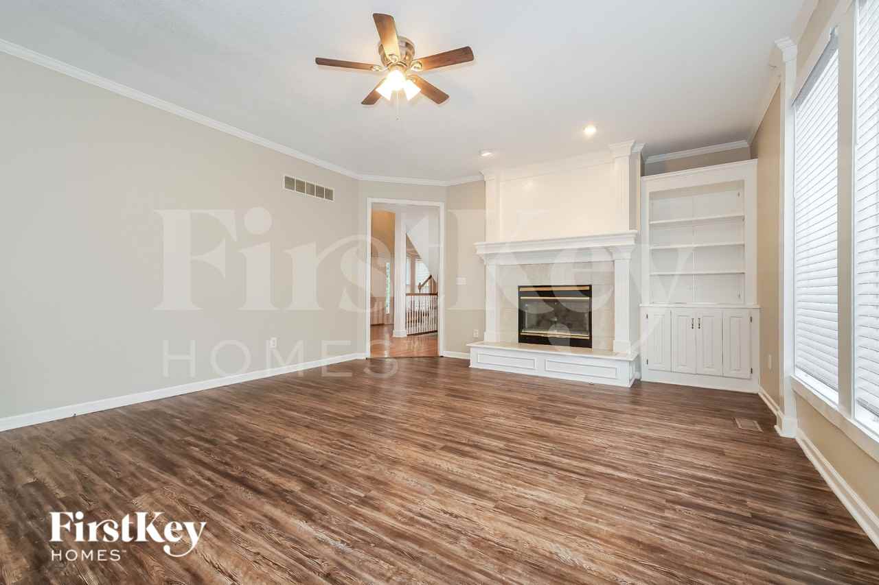 14374 S Blackfeather Rd - Photo 3 of 16