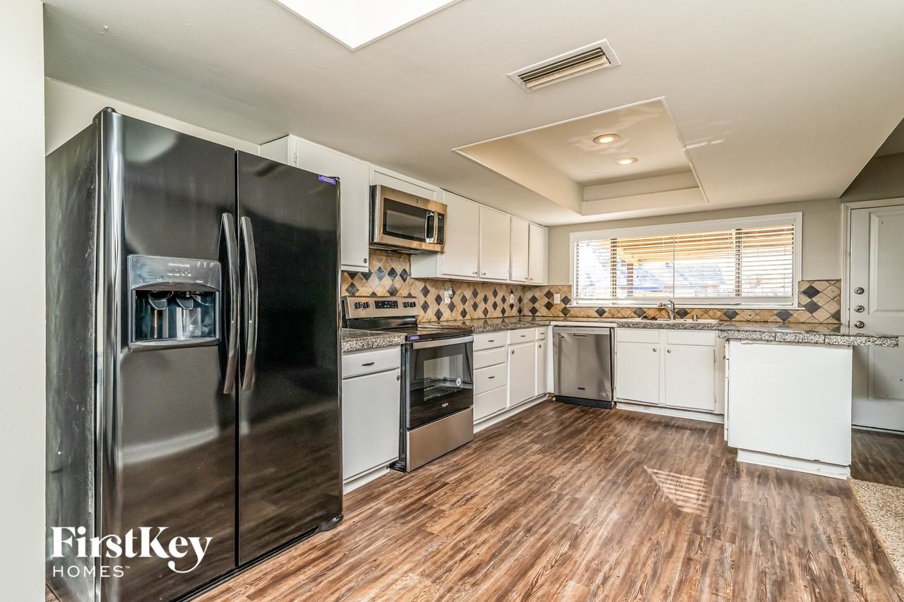 4913 Alta Oaks Ln - Photo 6 of 15