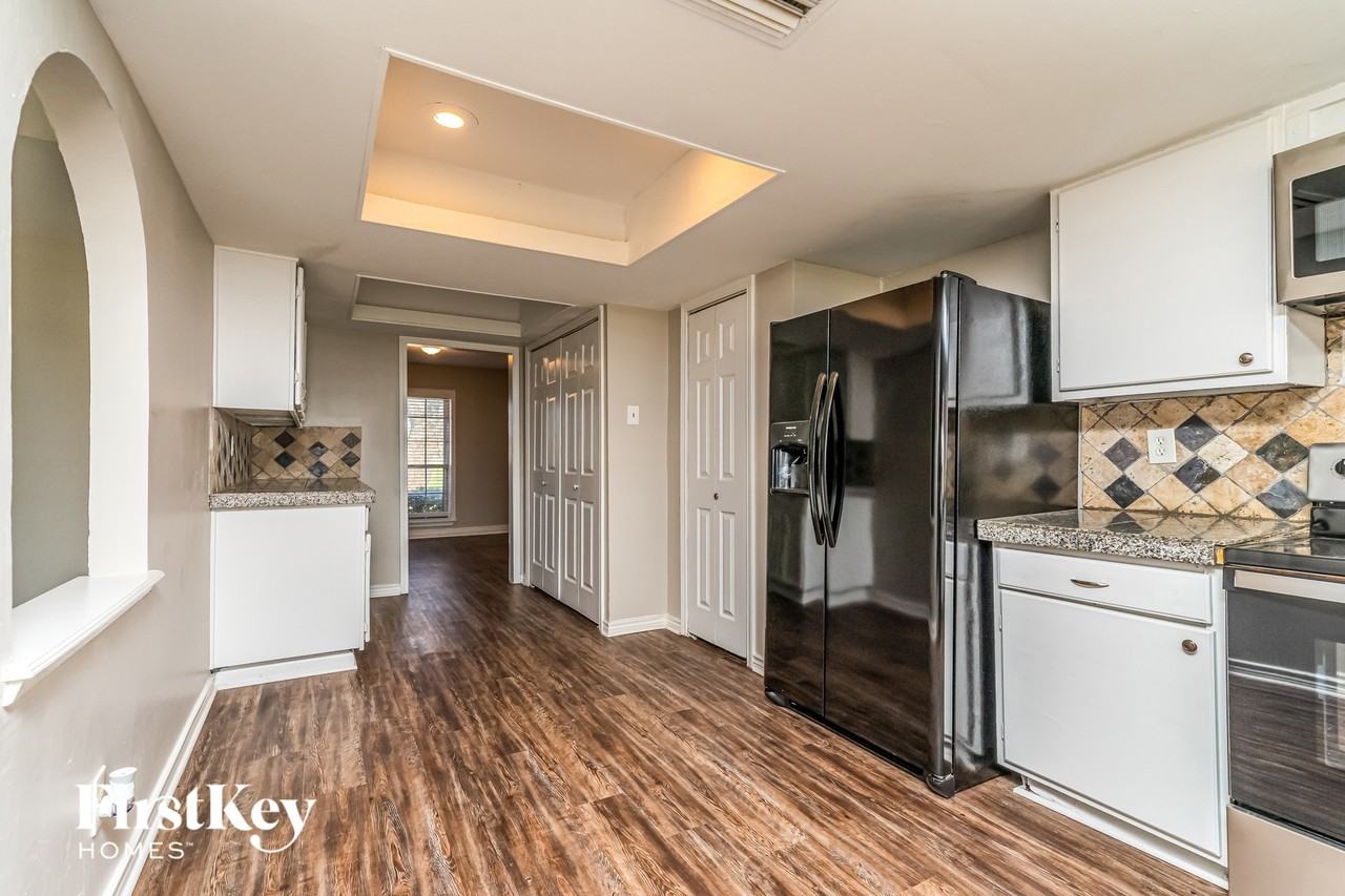 4913 Alta Oaks Ln - Photo 7 of 15