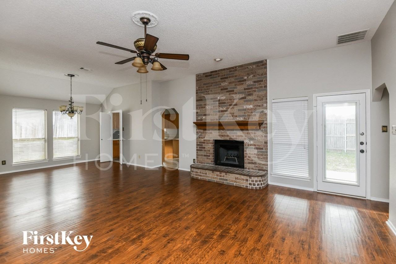 5108 Conchos Trl - Photo 2 of 15