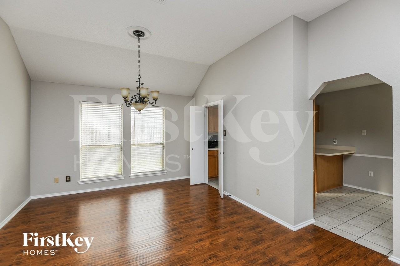 5108 Conchos Trl - Photo 4 of 15