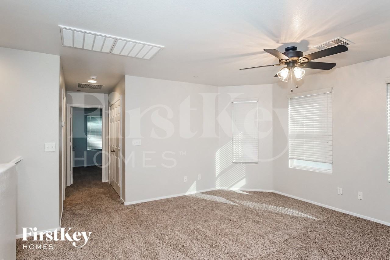 121 Country River Ave - Photo 7 of 15