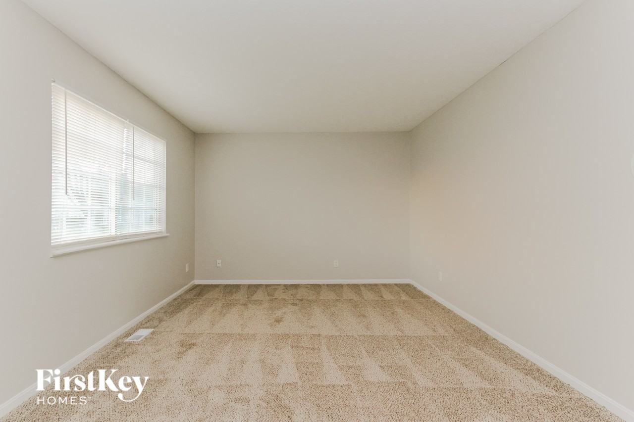 5357 Traditions Dr - Photo 3 of 15