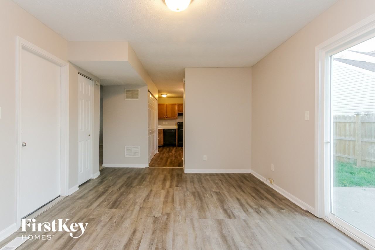 5357 Traditions Dr - Photo 5 of 15