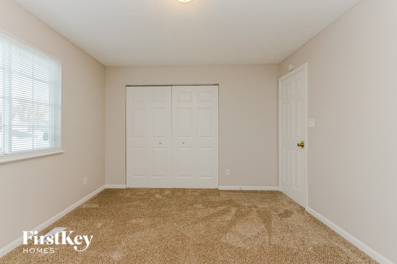 5357 Traditions Dr - Photo 7 of 15