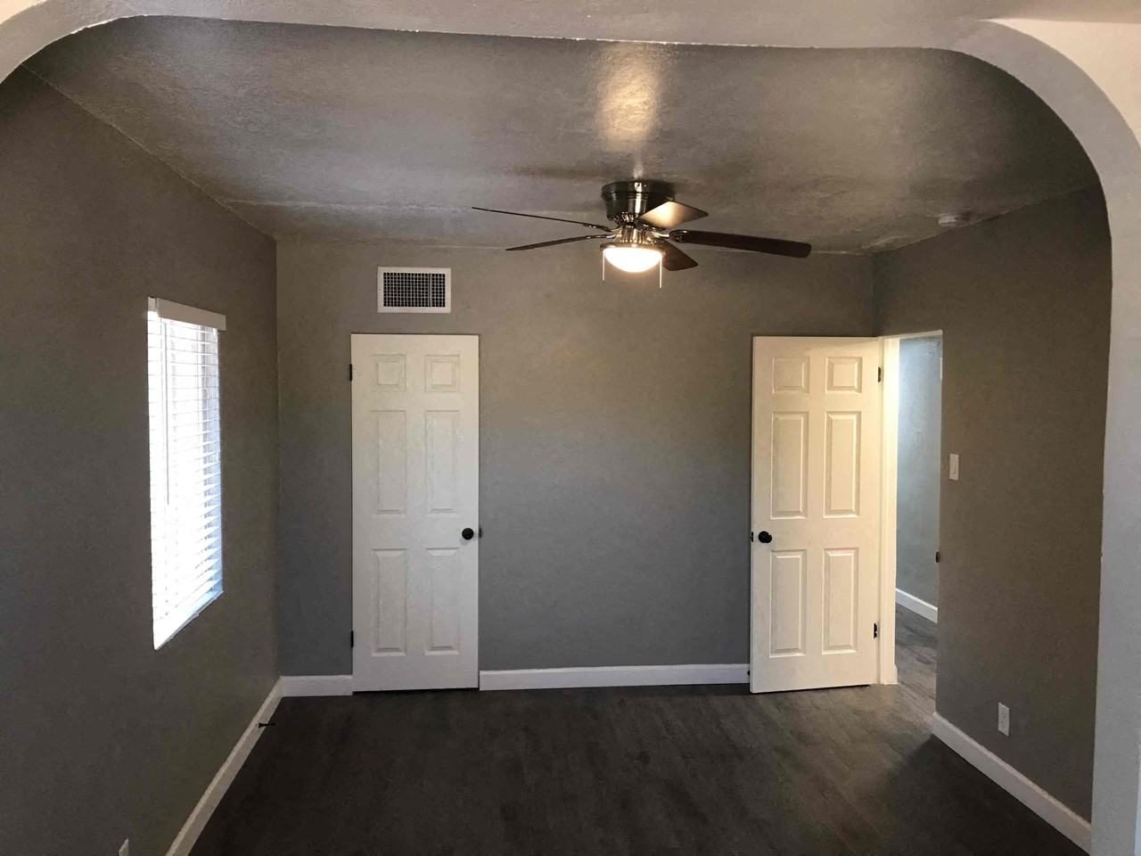 4319 N 15th Ave - Photo 6 of 13