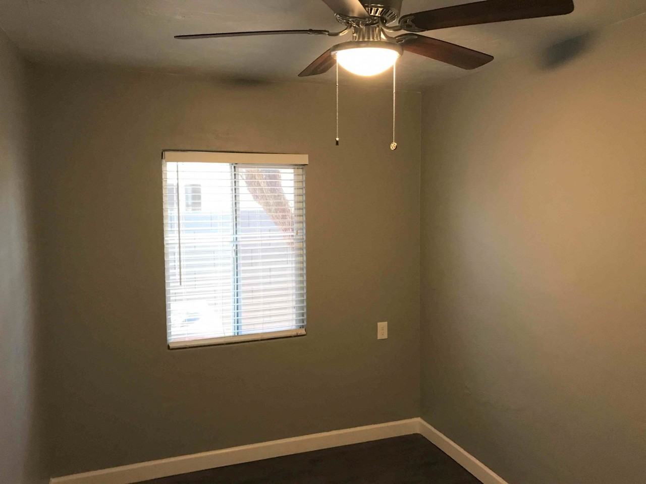 4319 N 15th Ave - Photo 7 of 13