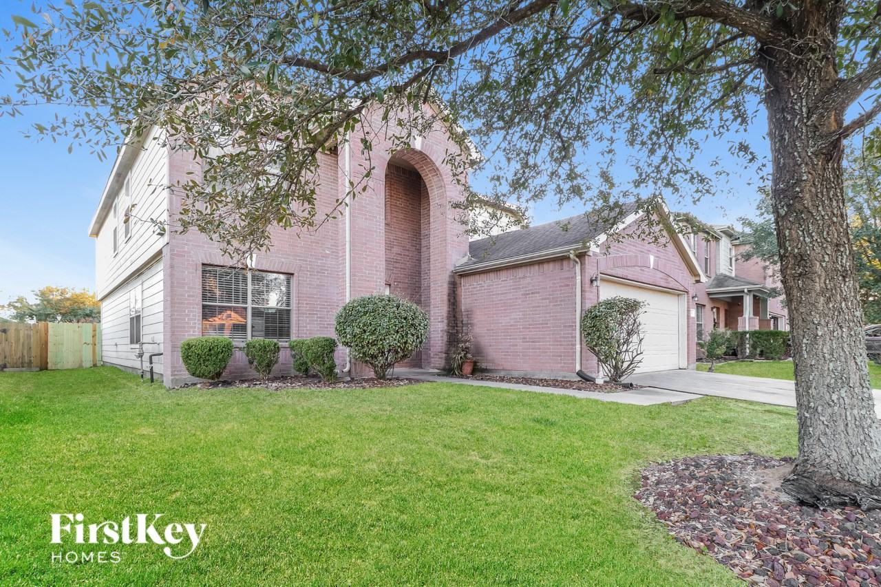 414 Remington Green Ct - Photo 2 of 15