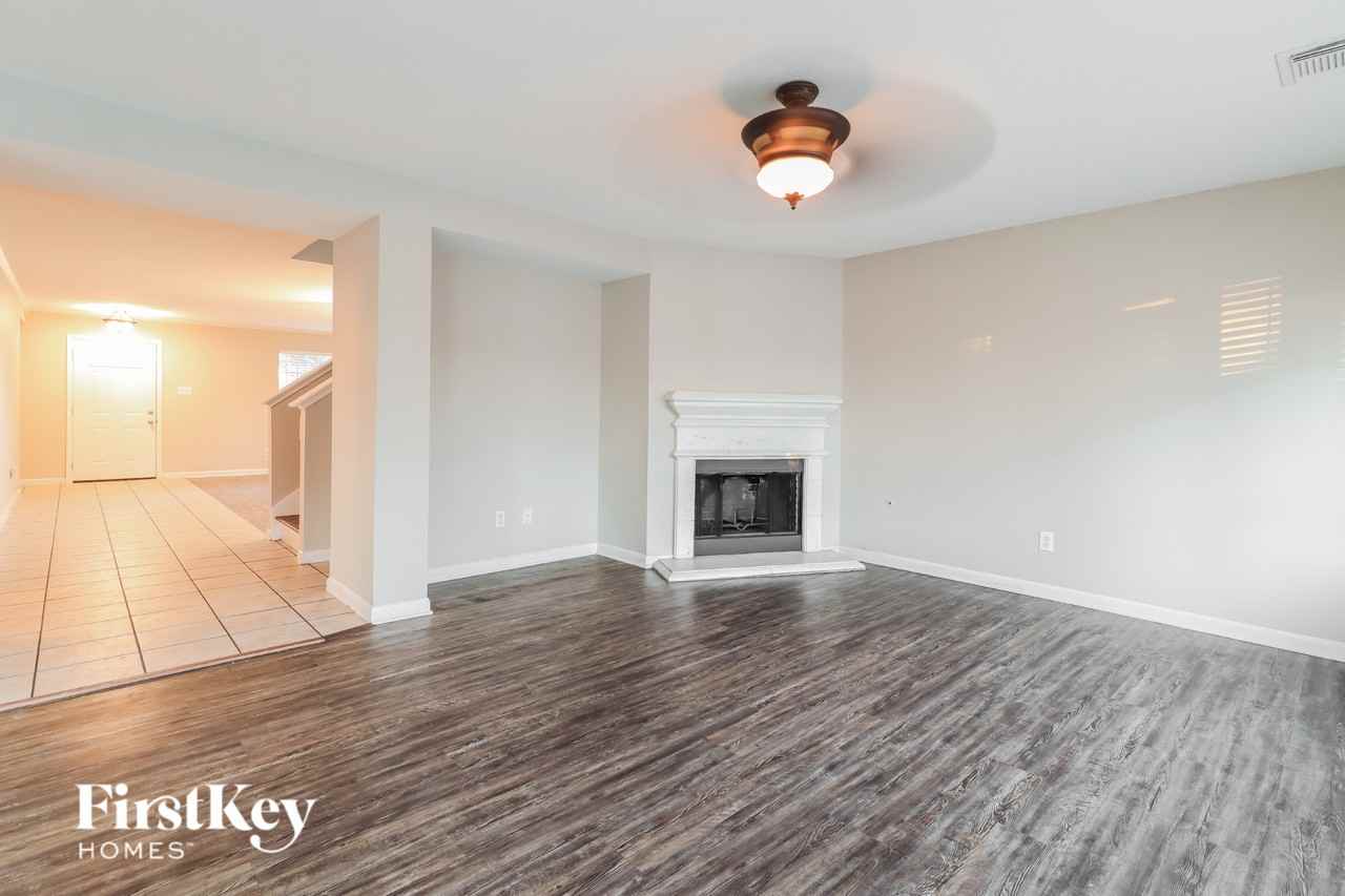 414 Remington Green Ct - Photo 3 of 15