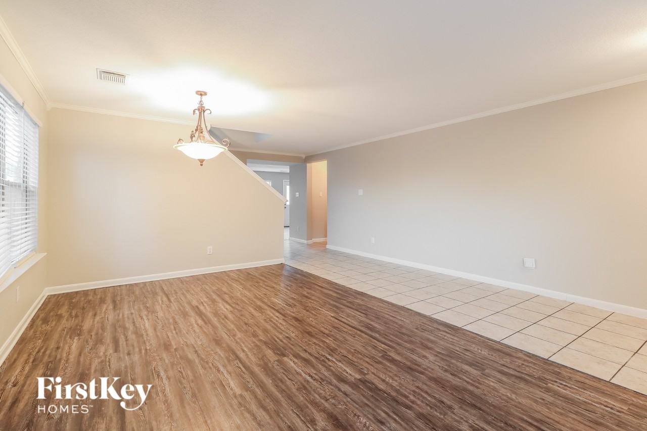 414 Remington Green Ct - Photo 5 of 15