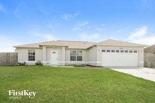 2715 Sw 1st Pl - Photo 1 of 1