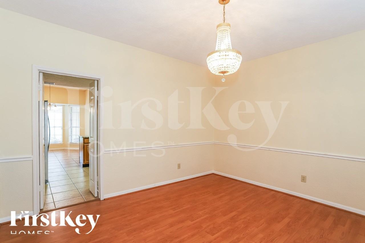 20514 Hampshire Rocks Dr - Photo 4 of 15