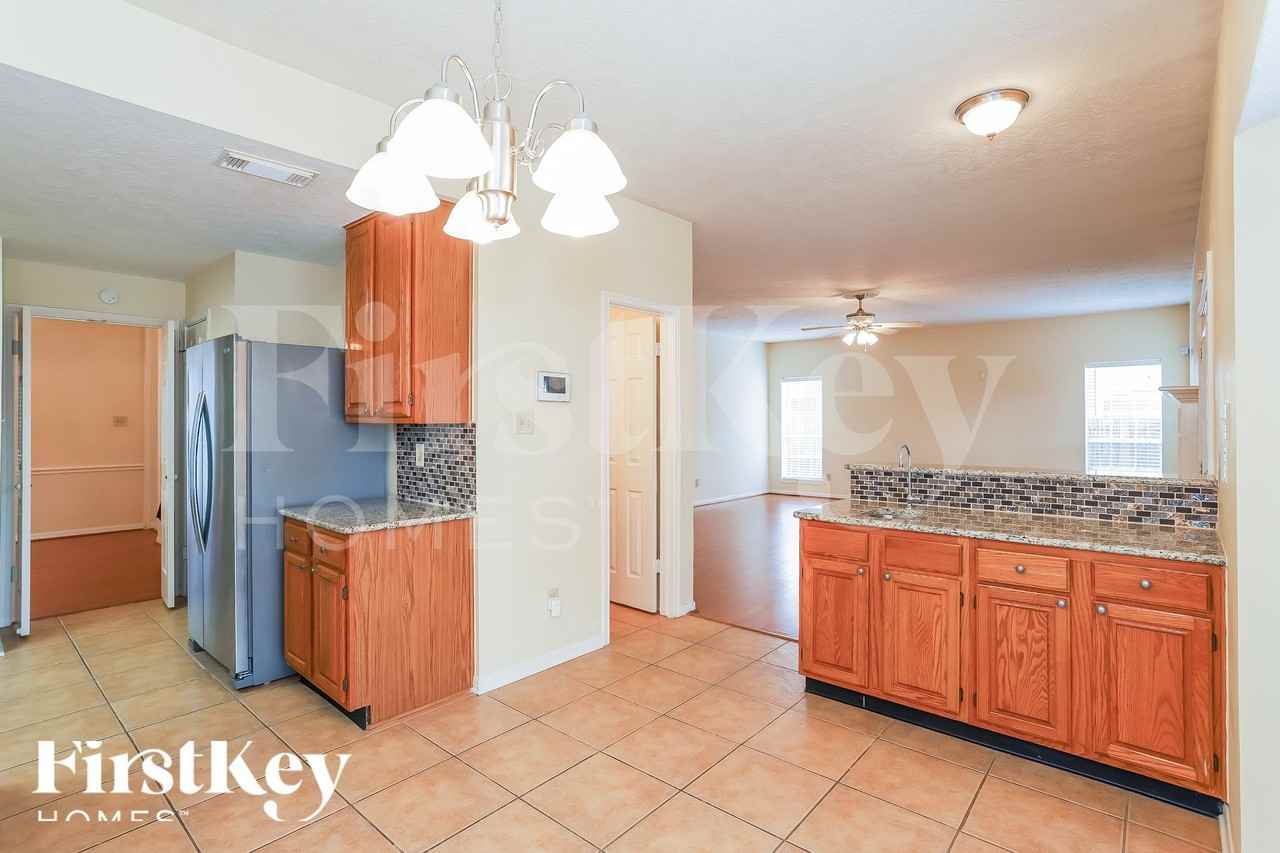 20514 Hampshire Rocks Dr - Photo 5 of 15