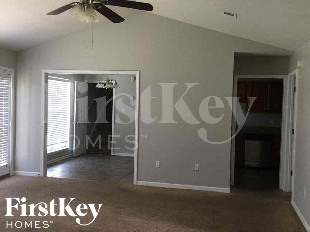 1665 Central Trails Dr - Photo 3 of 12