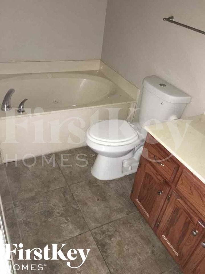 1665 Central Trails Dr - Photo 7 of 12