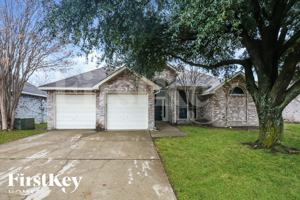 featured image of 136 Woodcreek Dr