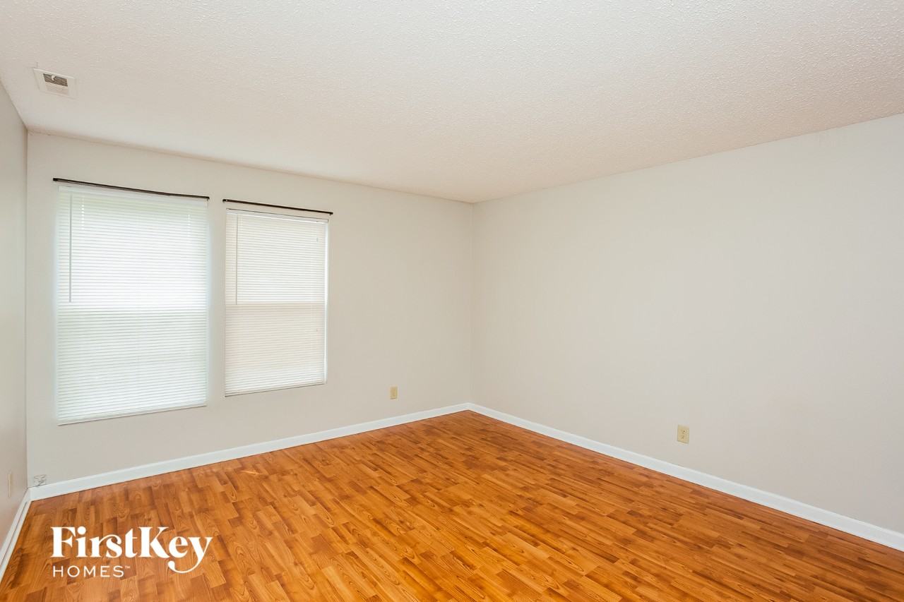 12205 Lindley Dr - Photo 6 of 15