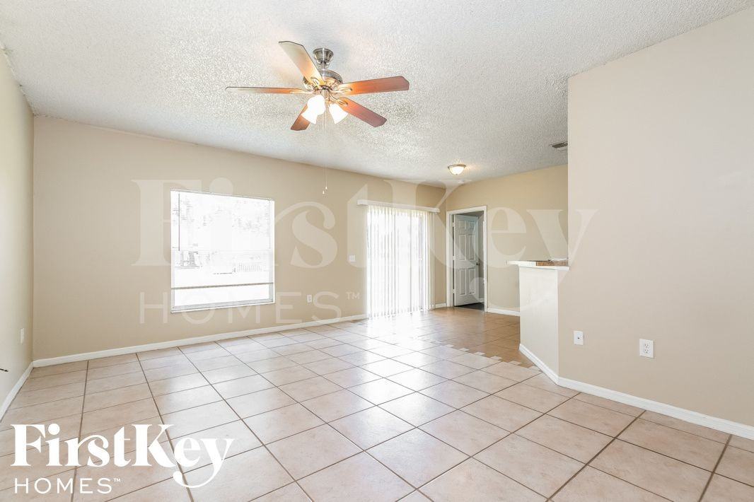 117 Marsh St - Photo 3 of 15