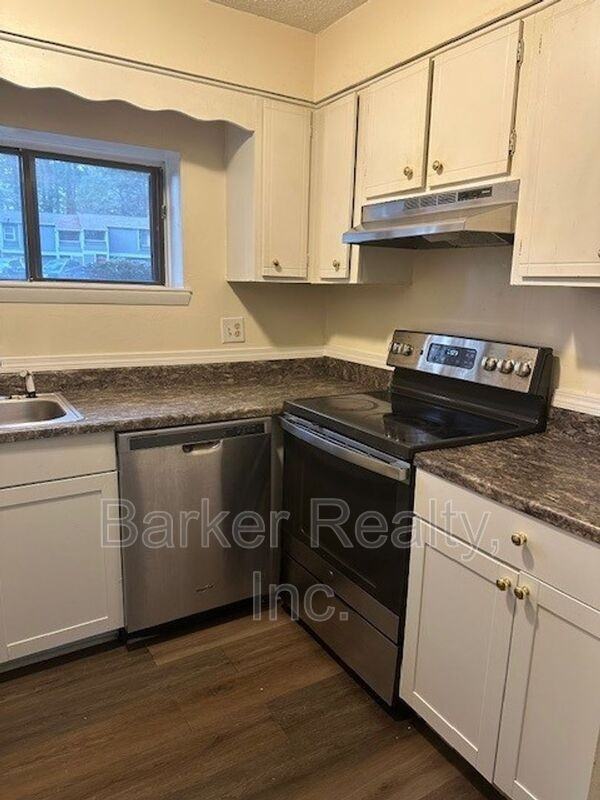 607 Dylan Ct - Photo 2 of 13