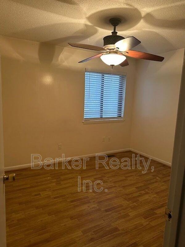 607 Dylan Ct - Photo 6 of 13