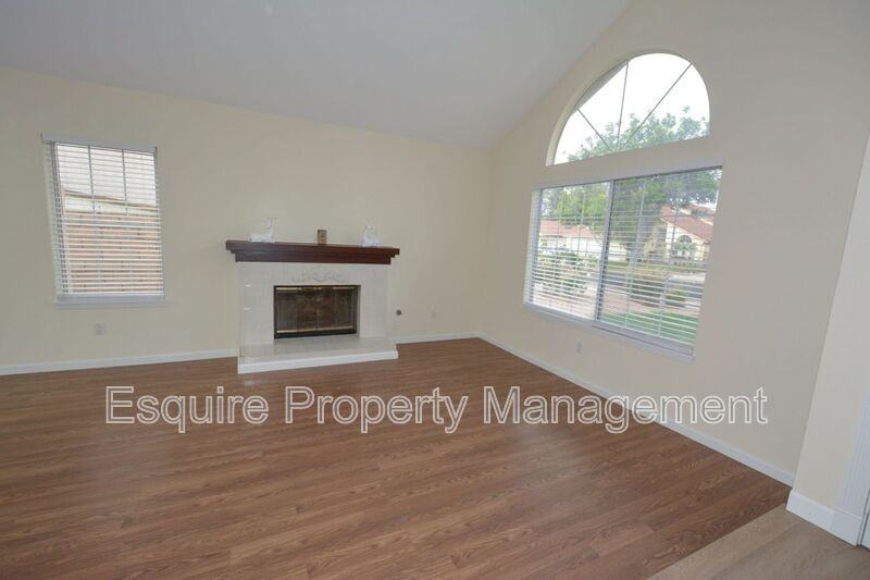 1906 Kensington Ln - Photo 2 of 33