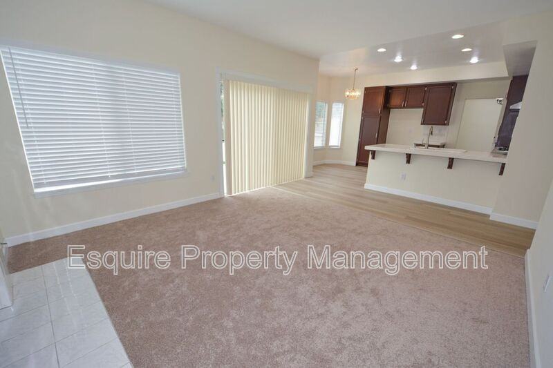 1906 Kensington Ln - Photo 7 of 33