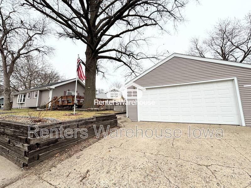 4101 3rd St - Photo 4 of 22