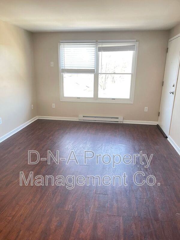 339 Race St #C6 - Photo 5 of 10