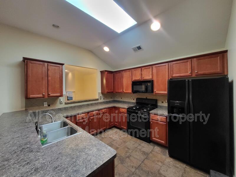 117 Cottage Club Dr - Photo 4 of 14