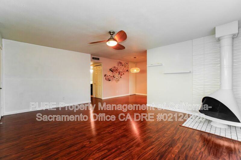 2153 Cottage Way - Photo 4 of 20