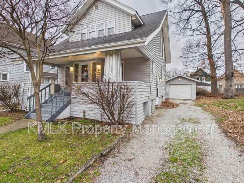 1159 Carey Ave - Photo 3 of 42