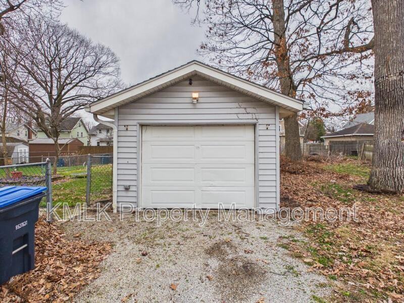 1159 Carey Ave - Photo 4 of 42