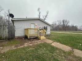 featured image of 798 Governor Rd