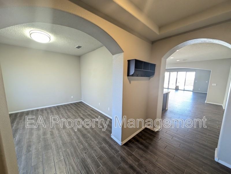 3905 Mountain Trail Loop Ne - Photo 3 of 23