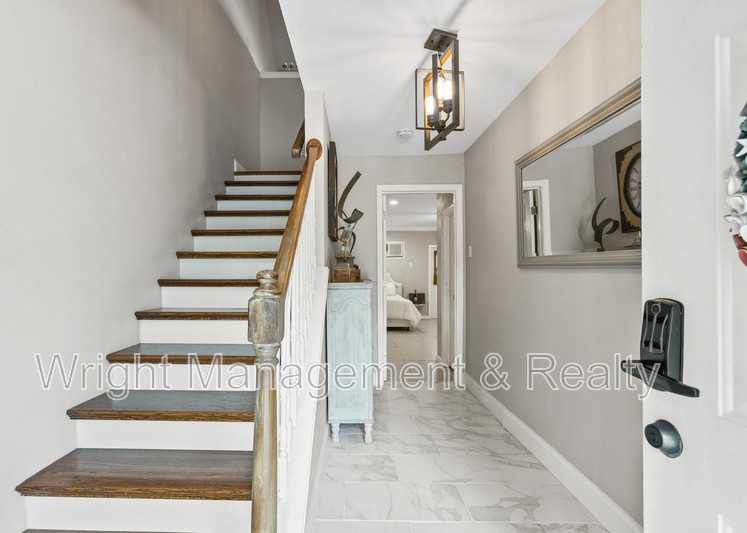 574 Ryans Woods Ln #1 - Photo 2 of 24