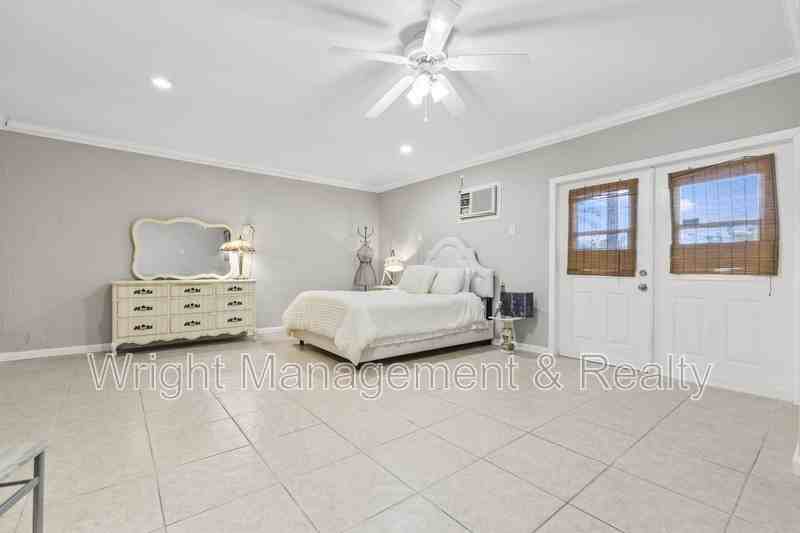 574 Ryans Woods Ln #1 - Photo 3 of 24