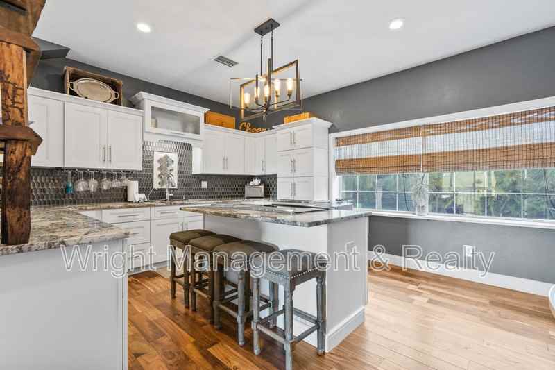 574 Ryans Woods Ln #1 - Photo 5 of 24