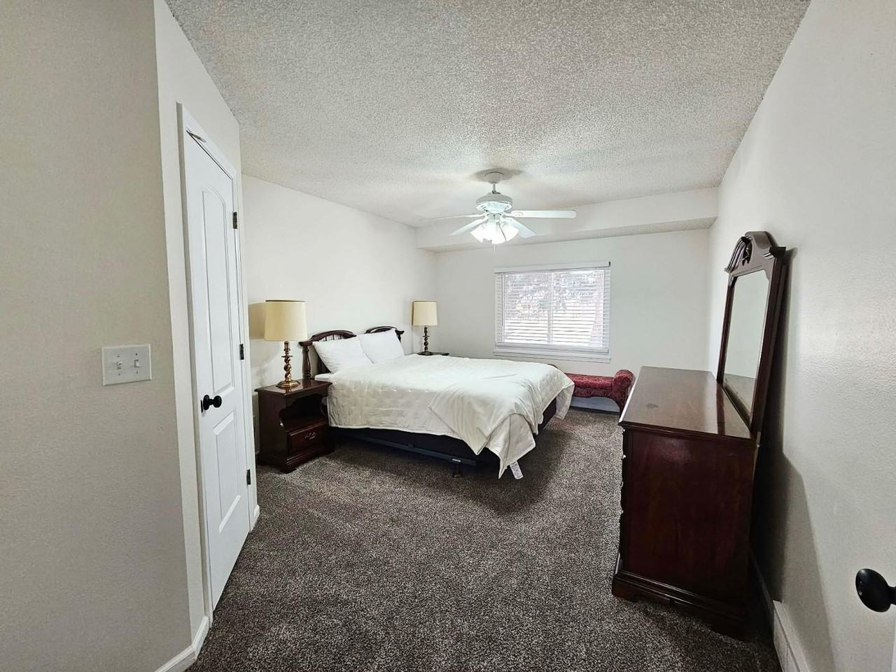 7486 Liberty Bell Dr - Photo 6 of 30