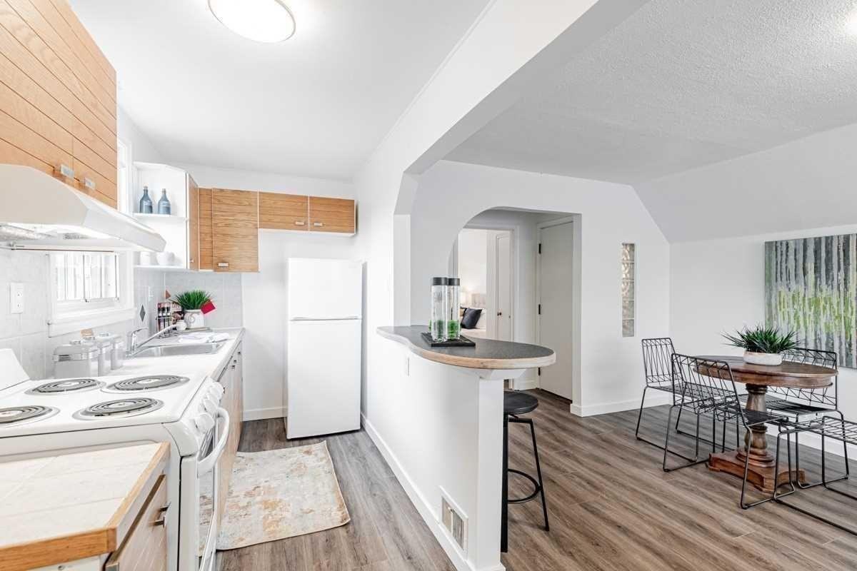 179 Clonmore Dr - Photo 4 of 12