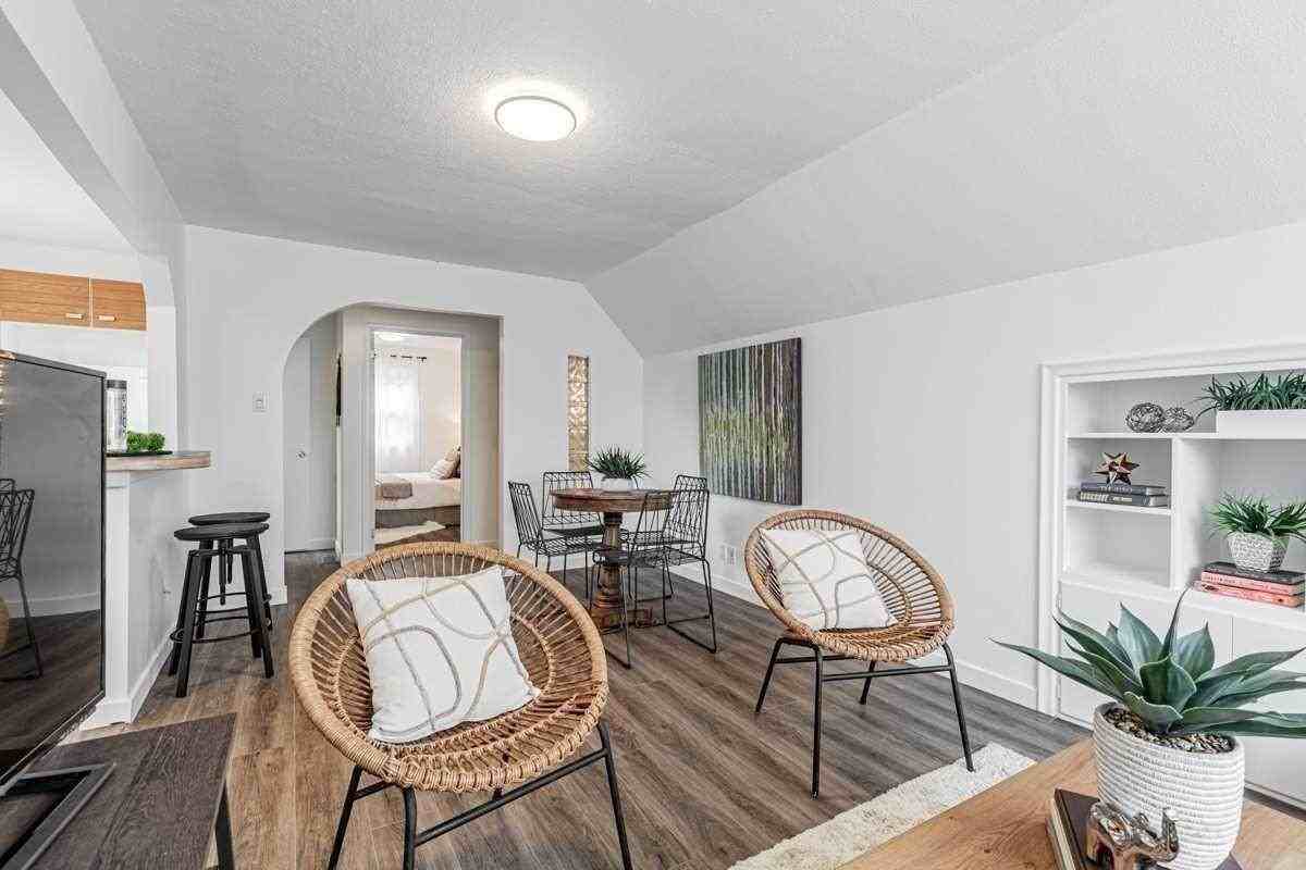 179 Clonmore Dr - Photo 6 of 12