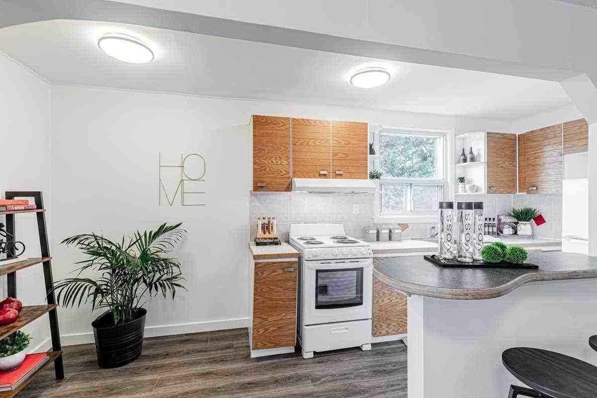 179 Clonmore Dr - Photo 7 of 12